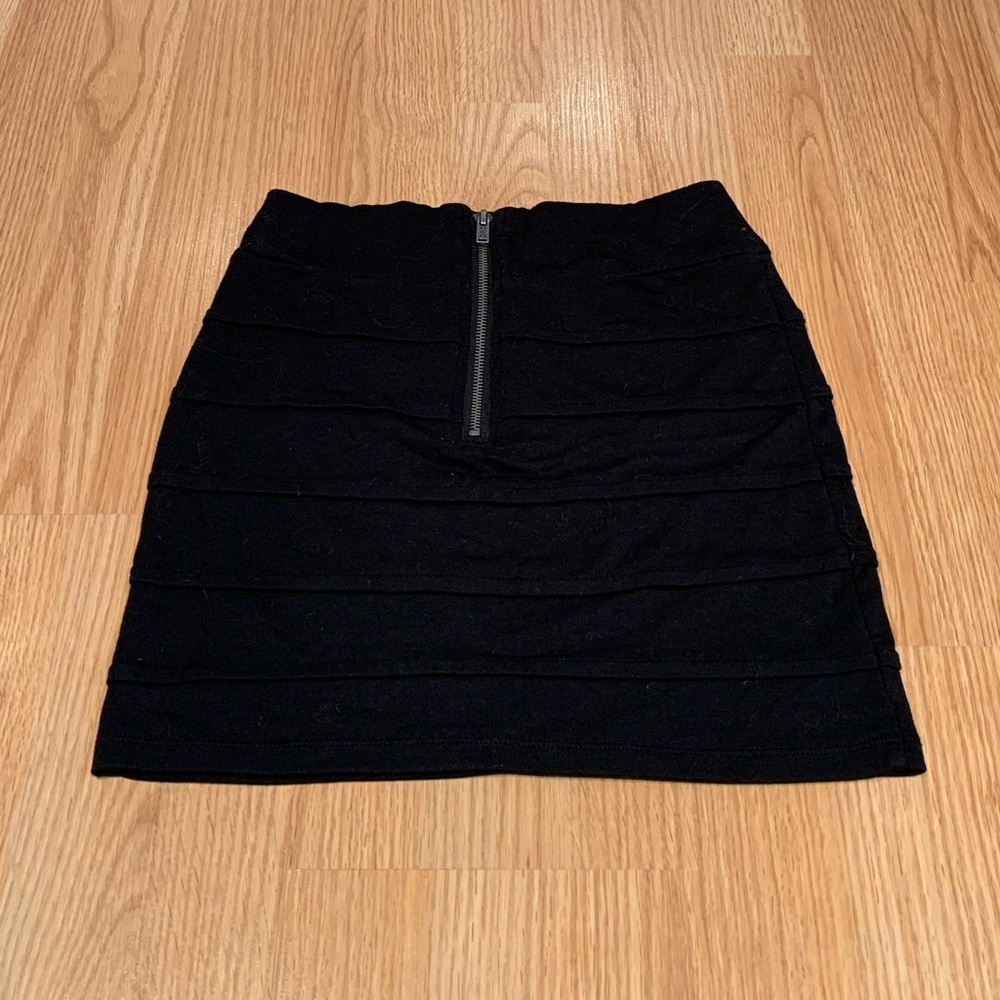 Zip up skirt 🖤